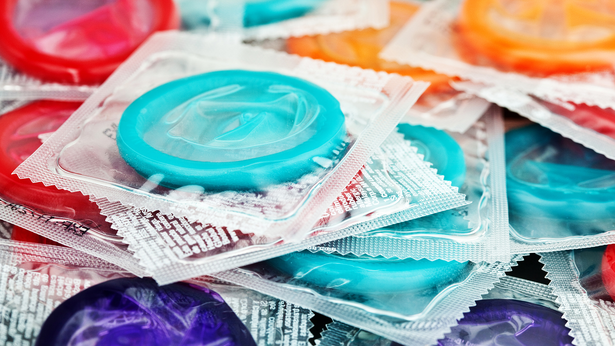 verschieden farbene Kondome